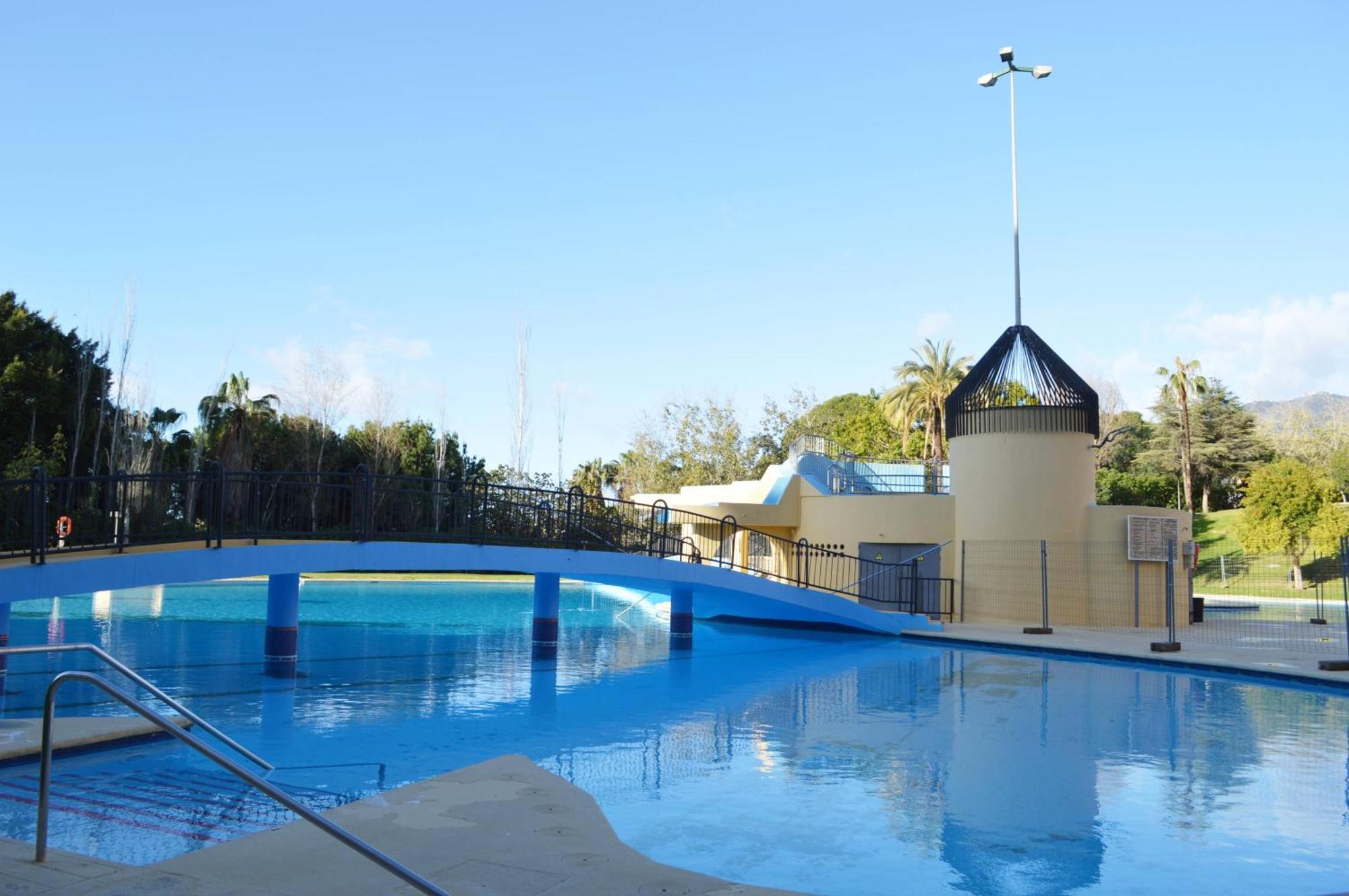 Apart With Swimming Pool Open All Year 贝纳尔马德纳 外观 照片