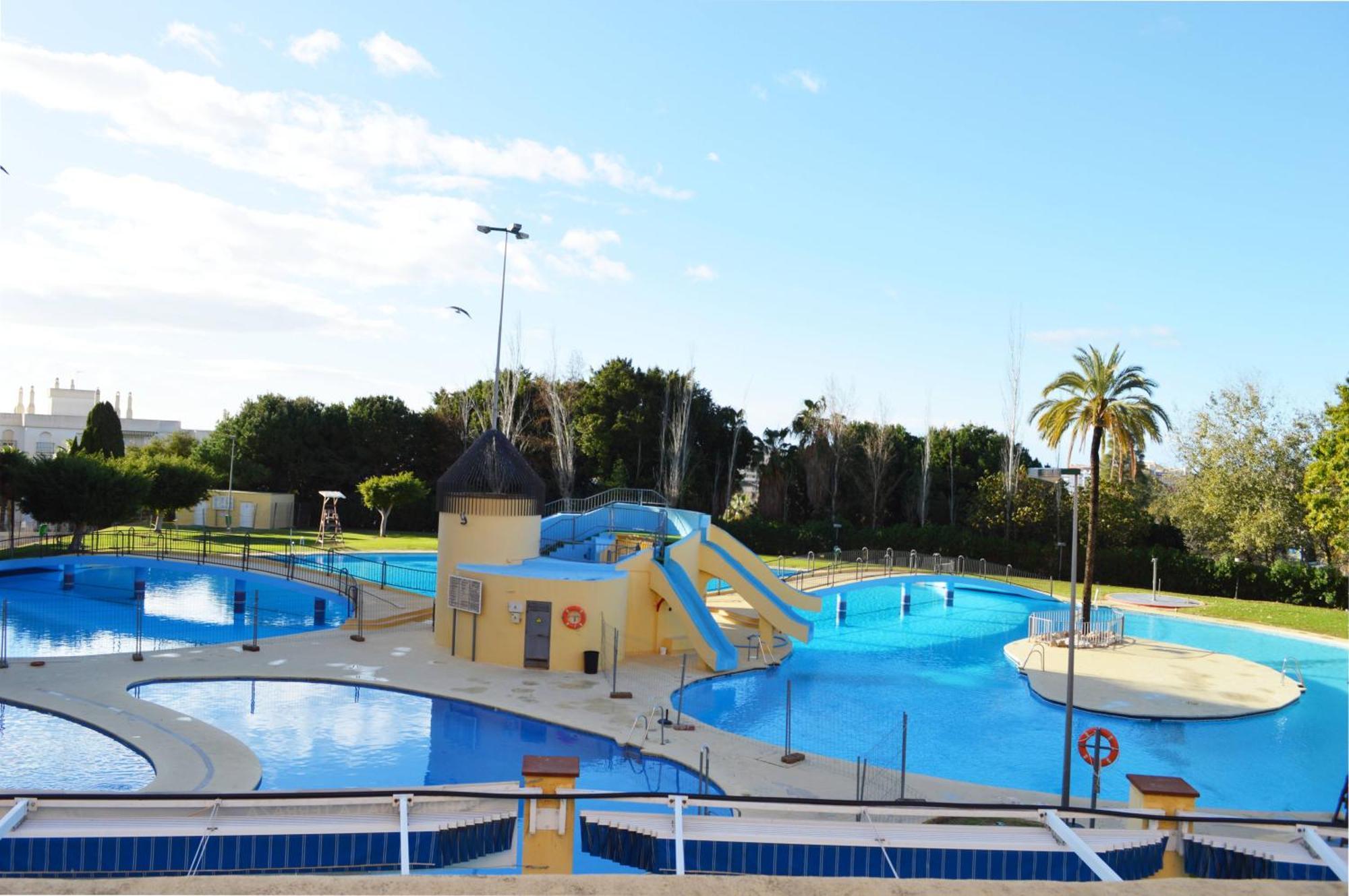 Apart With Swimming Pool Open All Year 贝纳尔马德纳 外观 照片
