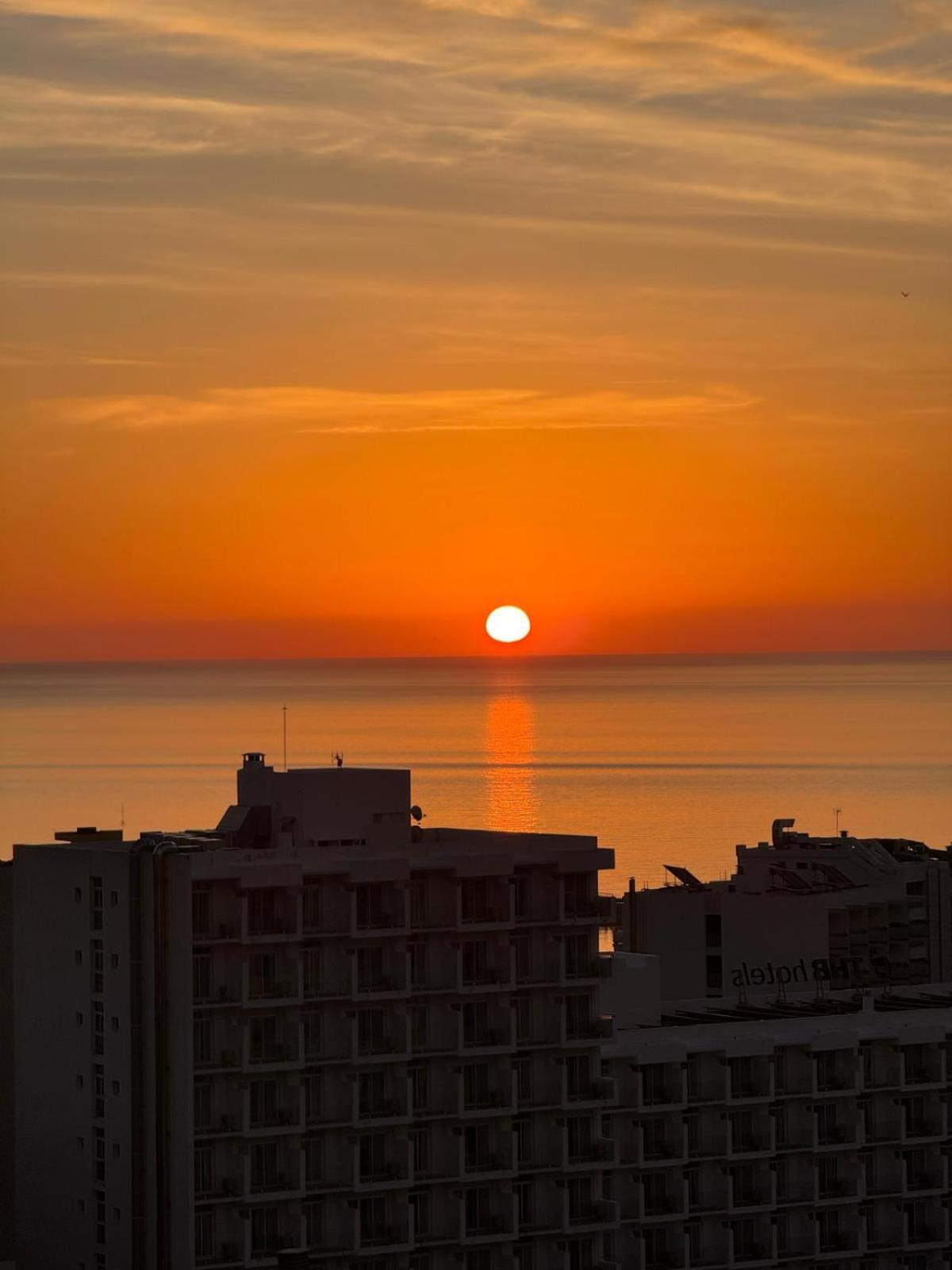 Apart With Swimming Pool Open All Year 贝纳尔马德纳 外观 照片